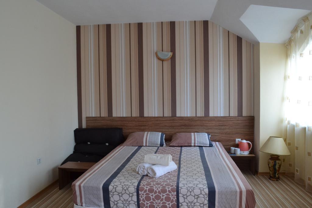 Stella Del Mare Guest House Китен Номер фото