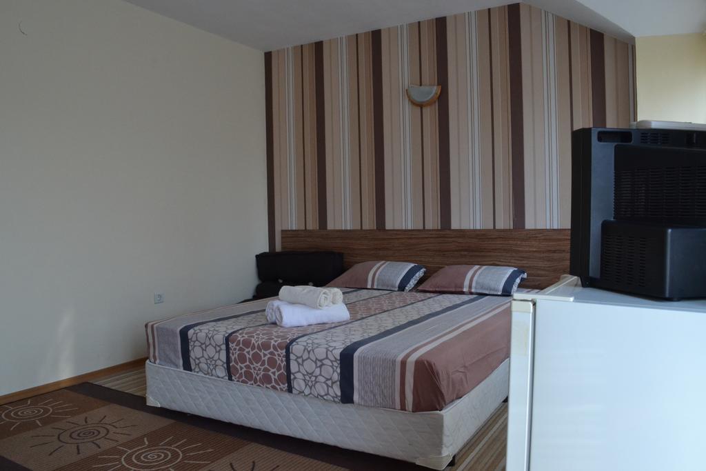 Stella Del Mare Guest House Китен Номер фото